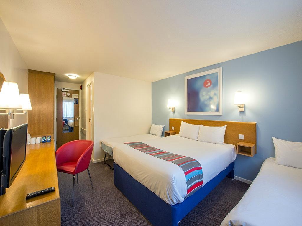 Travelodge Edinburgh Central Waterloo Place ภายนอก รูปภาพ