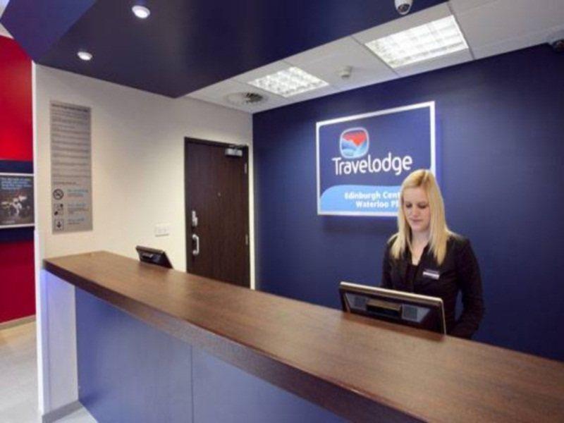 Travelodge Edinburgh Central Waterloo Place ภายนอก รูปภาพ