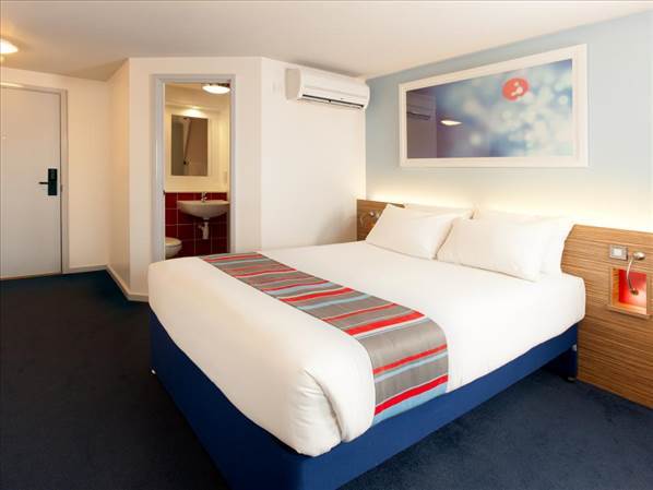 Travelodge Edinburgh Central Waterloo Place ภายนอก รูปภาพ