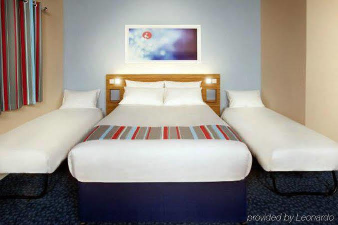 Travelodge Edinburgh Central Waterloo Place ภายนอก รูปภาพ