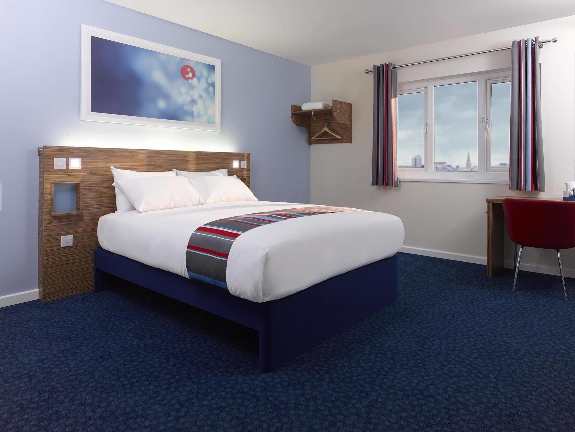 Travelodge Edinburgh Central Waterloo Place ภายนอก รูปภาพ